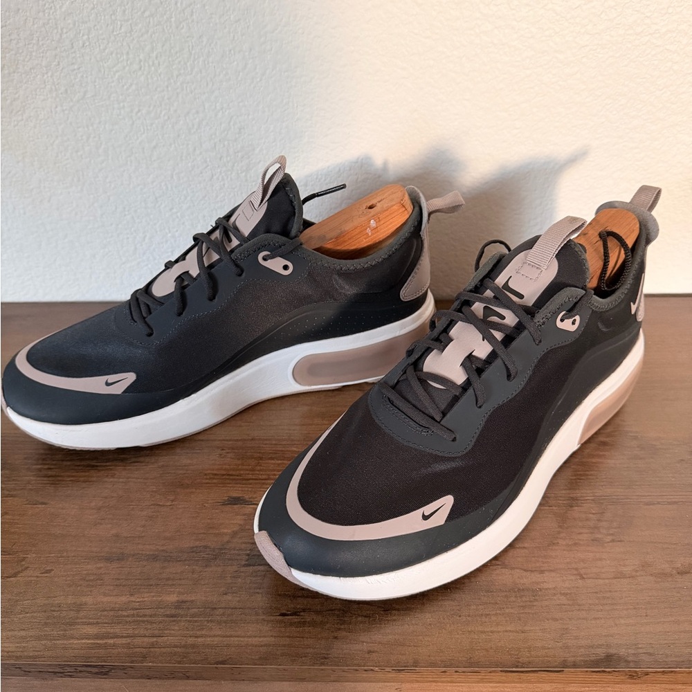 Nike Black and Mauve Air Max Dia - Picture 4 of 9